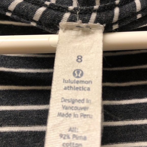 Lululemon Navy Striped V Neck Ladies Short Sleeve top - Picture 2 of 3